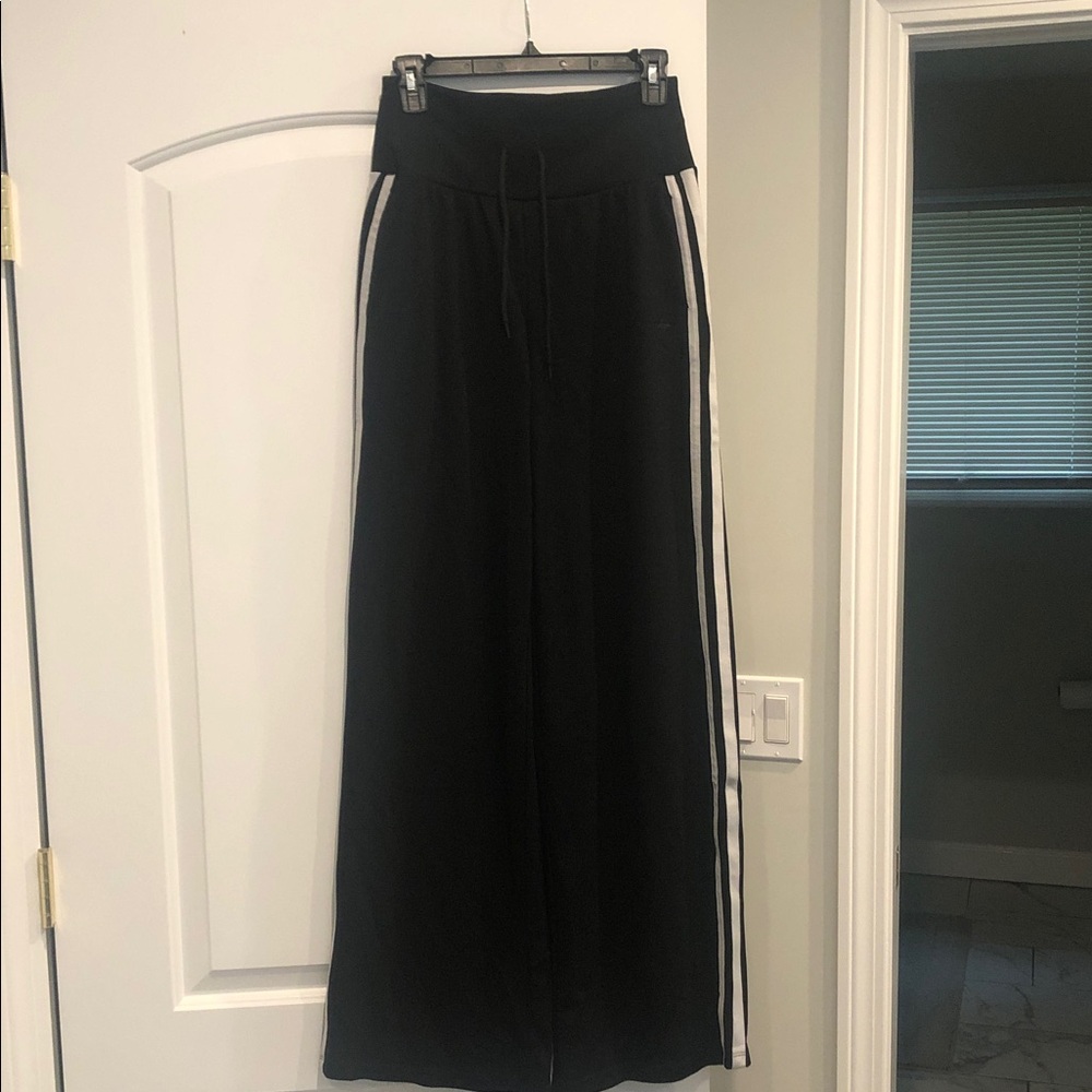 HALARA Classic Black Pants